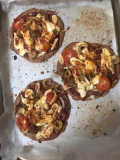 صورة لوصفة بيتزا طيبة بخبز الدايت