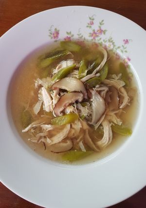 Foto resep Sop ayam suwir jamur asparagus