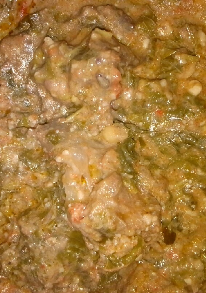 A picture of Spinach soup.