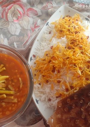 عکسی از دستور اینم خورشت لپه با برنج وته دیگ