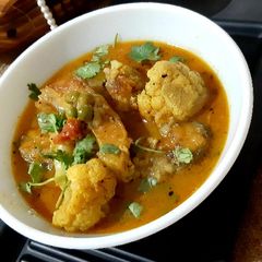 A picture of Phulkopi,chidebhaja,kadaisuti diye Katla mach.