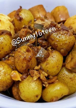 Gambar Semur Telur Baby Potato