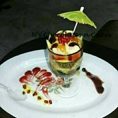 A picture of Mix Fruit cutard.