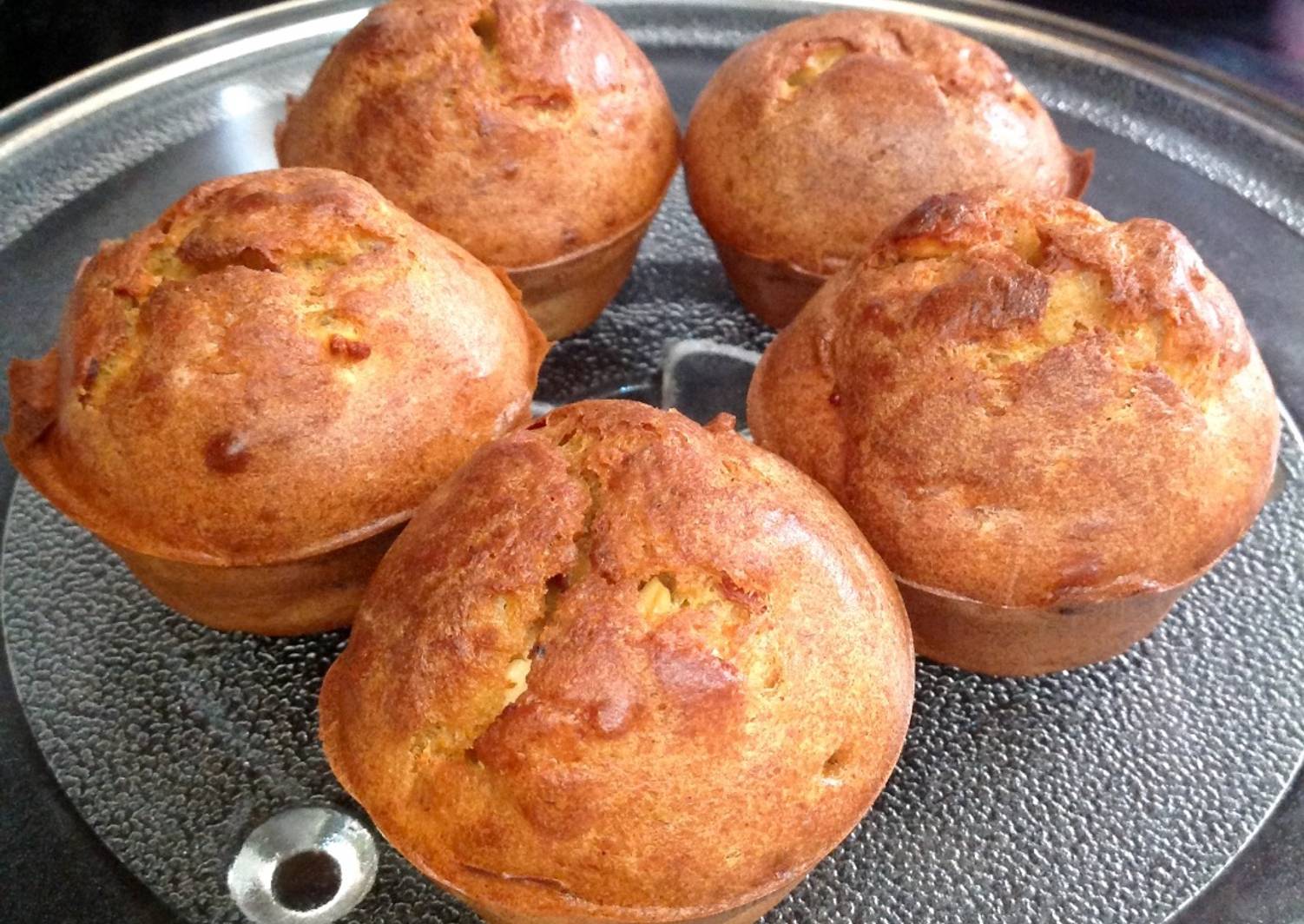 Muffins με τυρί και γαλοπούλα συνταγή από zoulou Cookpad