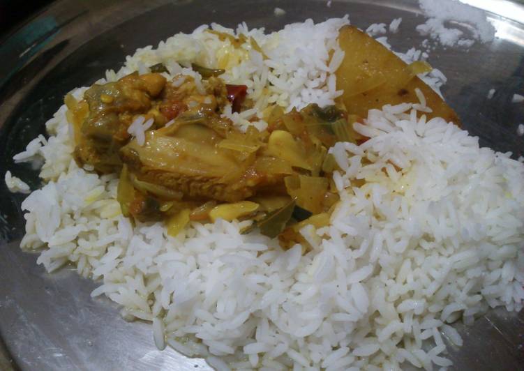 My Daughter love Kosha murgir mangsho (Stirred Chicken Curry…the Bong version)
