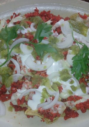 Una foto de Cena amiguitos con longaniza y queso a la Mario, s