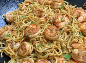Foto de Noodles de Camarão ao Curry