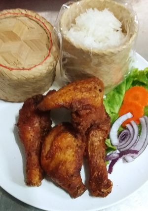 รูปของ ไก่ทอดขมิ้นข้าวเหนียว