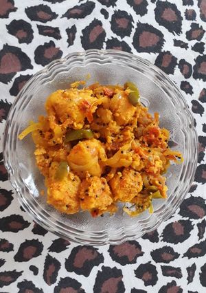 A picture of Fried idli.