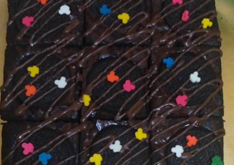 Brownies topping oreo