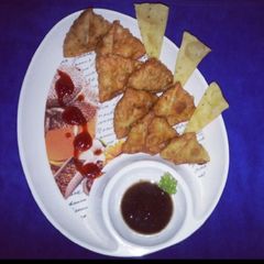 A picture of Aloo Samosa.