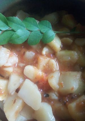A picture of Aloo tamatar ki sabzi.