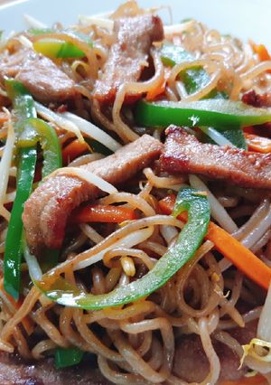 รูปของ เส้นบุกผัดหมูเส้นพริกหวาน