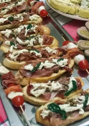 Una foto de Brusquetas / Tostadas saborizadas. ideal Navidad 🎄🎁