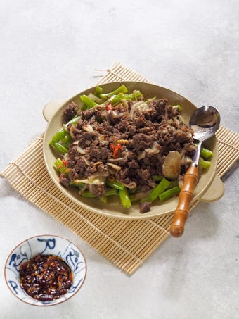 Langkah Mudah untuk Membuat Resep  Tumis Buncis Daging Cincang yang Lezat, Lezat