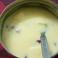 A picture of Custard.