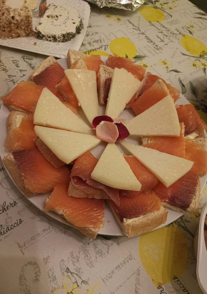 Una foto de Aperitivo navideño