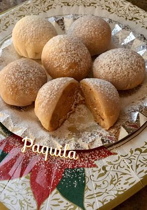 Una foto de 🥢 Mochis rellenos de helado de Turrón 🥢