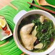 Đùi Gà Hầm Ngải Cứu, Táo Tàu & Gừng Non