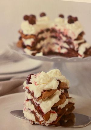 Schwarzwälder Kirsch-Waffel-Torte Rezepthauptbild