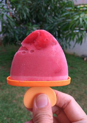 Foto resep Strawberry Yogurt Ice Cream/ Popsicle