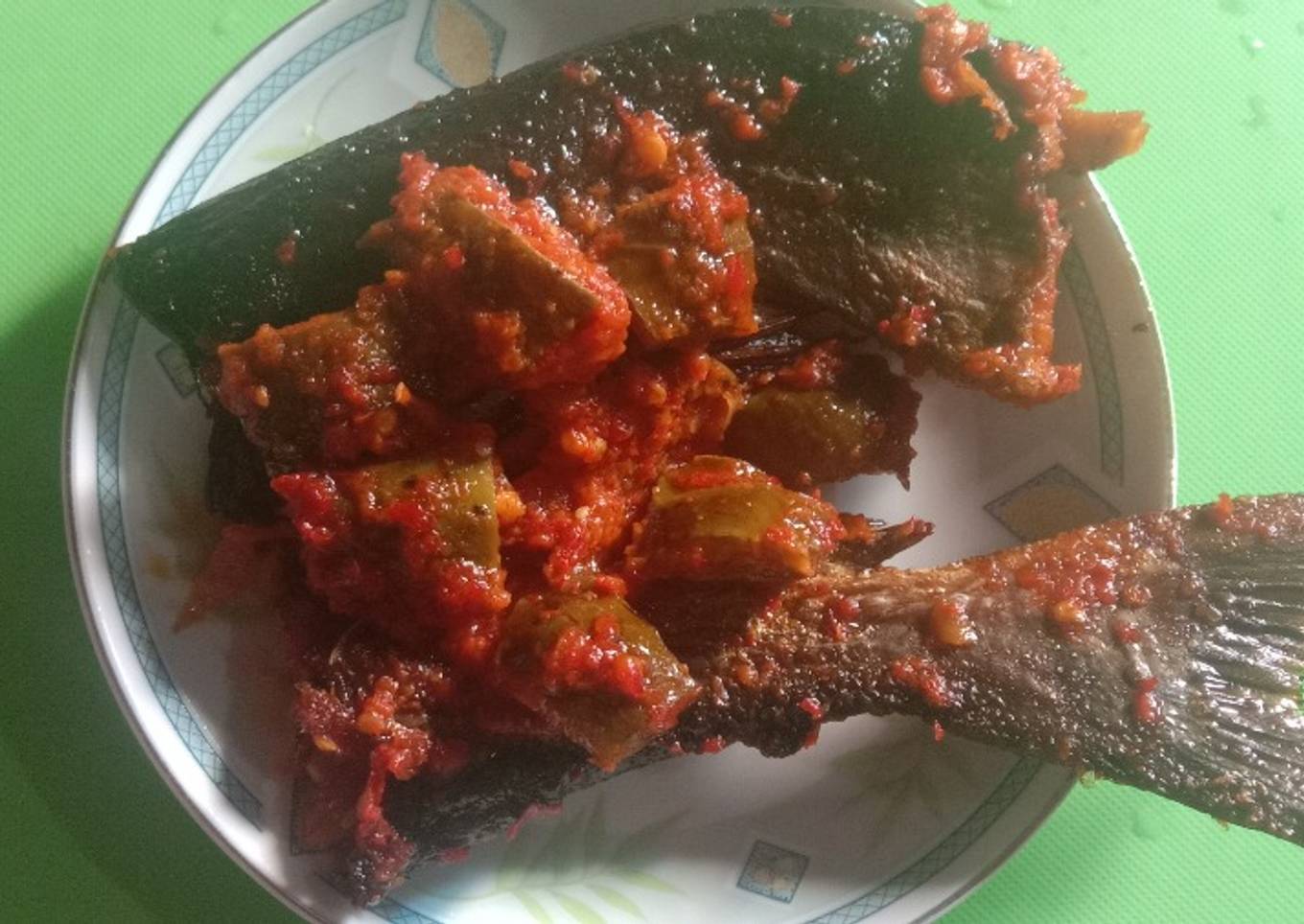 Ikan asap petai