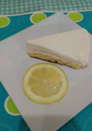 Una foto de Carlota de limón 🍋🍰