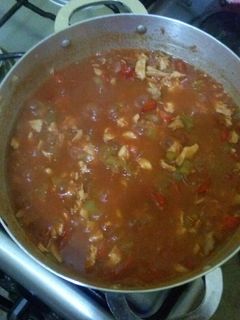 Una foto de Pollo en salsa vegetal