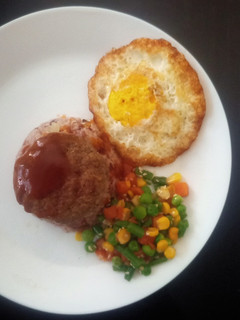 Foto resep Beef Burger Rice & Sunny Side Up