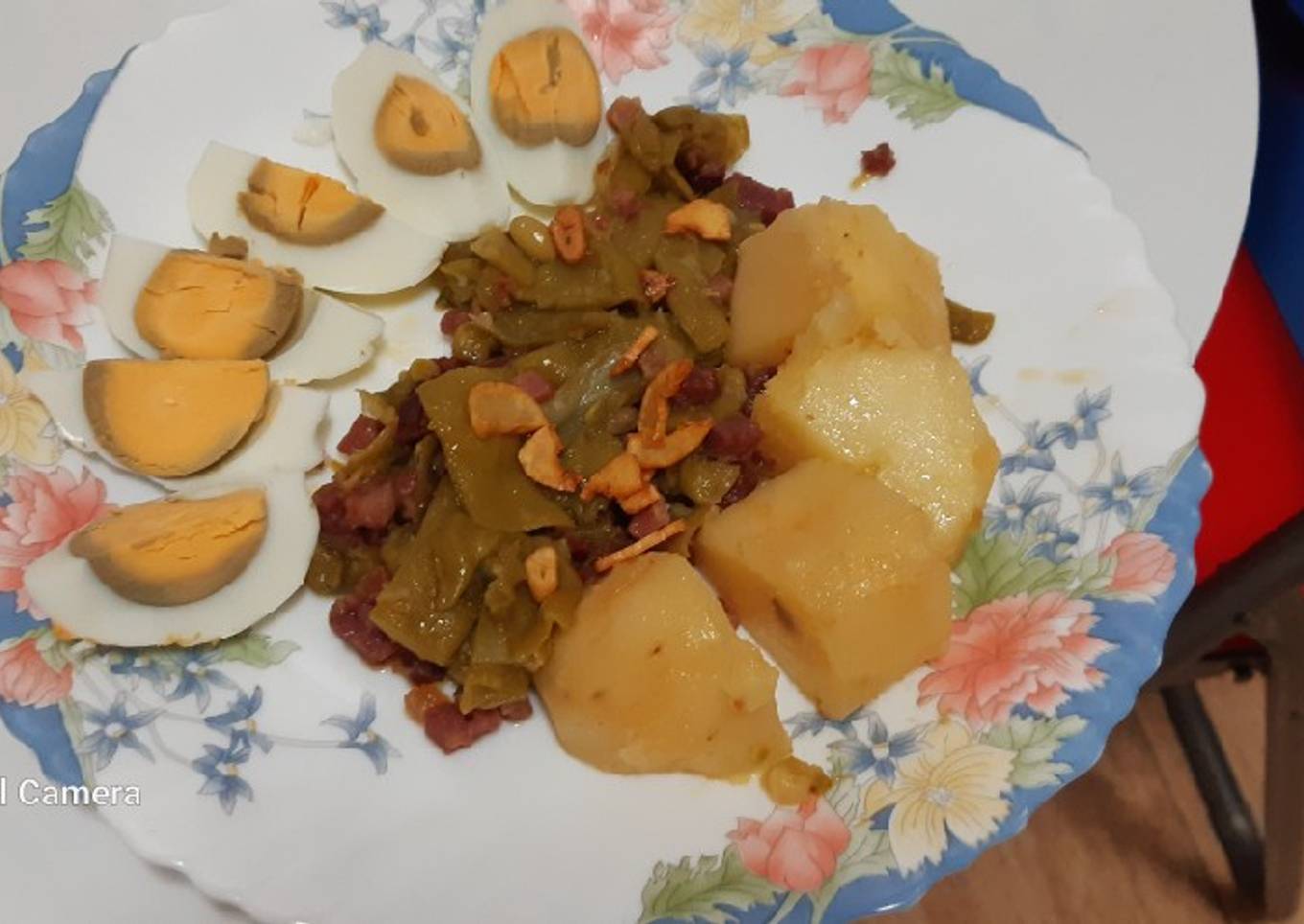 Judías verdes rehogadas con patatas y huevos cocidos