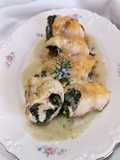 Involtini di pollo con spinaci e formaggio filante con cremina a modo mio