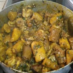 A picture of Porriage plantain with pomo.