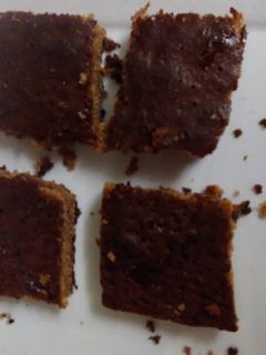 Una foto de Brownie de chocolate con nueces