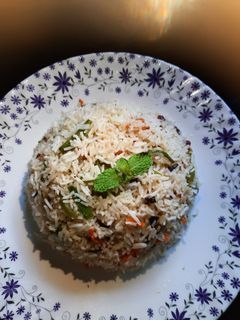 ভেজিটেবল ফ্রাইড রাইস(Vegetable fried rice recipe in Bengali) রেসিপির প্রধান ছবি
