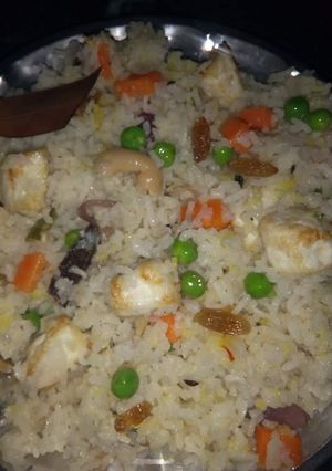 A picture of Shahi pulav.