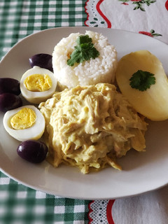Una foto de 🇵🇪 Ají de gallina T3 🇵🇪