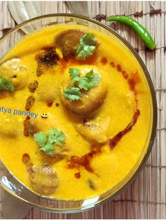 राजस्थानी कढ़ी (Rajasthani kadhi recipe in Hindi) रेसिपी मुख्य फोटो