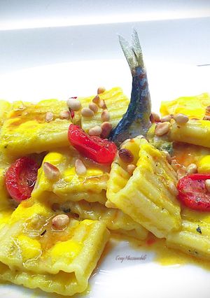 Foto di Mezzi paccheri ondulati con sardine
