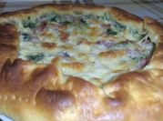 Una foto di mozzarella spinaci torta salata