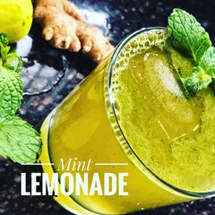A picture of Mint Lemonade/Detox drink/ weight loss drink.