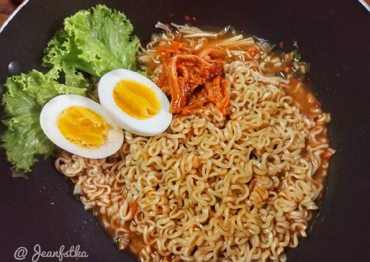 Cara mudah mengolah Mie Ramen Korea // Ramyeon Rumahan Super Simple 🌶 yang sempurna