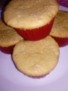 Una foto de Muffins de plátano y nuez