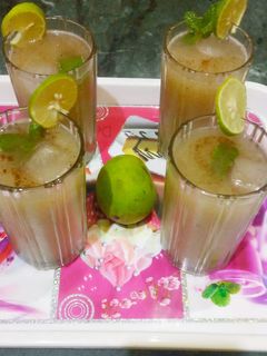आम पन्ना (aam panna recipe in Hindi) रेसिपी मुख्य फोटो