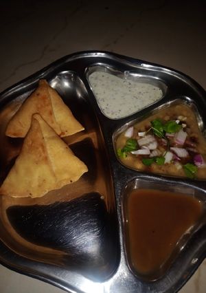 समोसा(samosa recepie in hindi) रेसिपी मुख्य फोटो