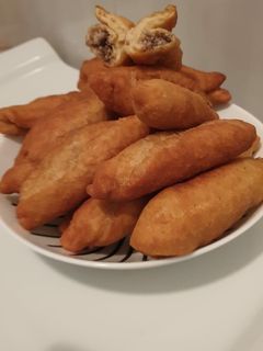 Una foto de Aperitivos ( enrollados salados de atún
