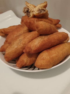 Una foto de Aperitivos ( enrollados salados de atún