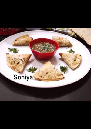 पापड़ समोसा (papad samosa recipe in hindi) रेसिपी मुख्य फोटो