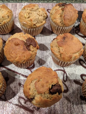 Cara Sederhana Menyiapkan Resep  Banana Raisin/Choco Chip Muffin yang Lezat Sekali, Enak Banget