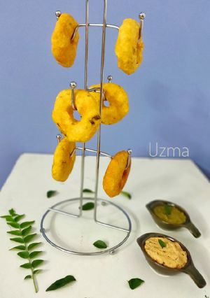 A picture of Medu Vada.