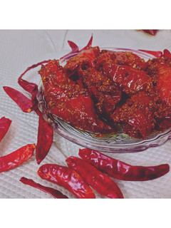 लाल मिर्च का आचार (Lal Mirch ka achar recipe in Hindi) रेसिपी मुख्य फोटो